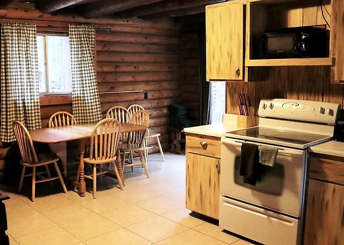 Pet Friendly Log Nestled Under The Forested High Country Of The Mongollon Rim In Arizona Holiday home *