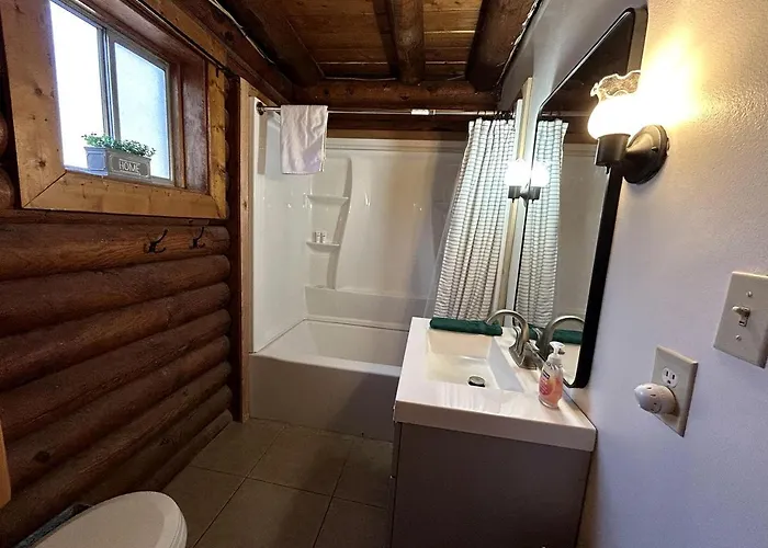 Pet Friendly Log Nestled Under The Forested High Country Of The Mongollon Rim In Arizona * Payson