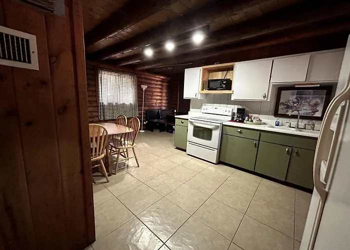 Holiday home Pet Friendly Log Nestled Under The Forested High Country Of The Mongollon Rim In Arizona Payson